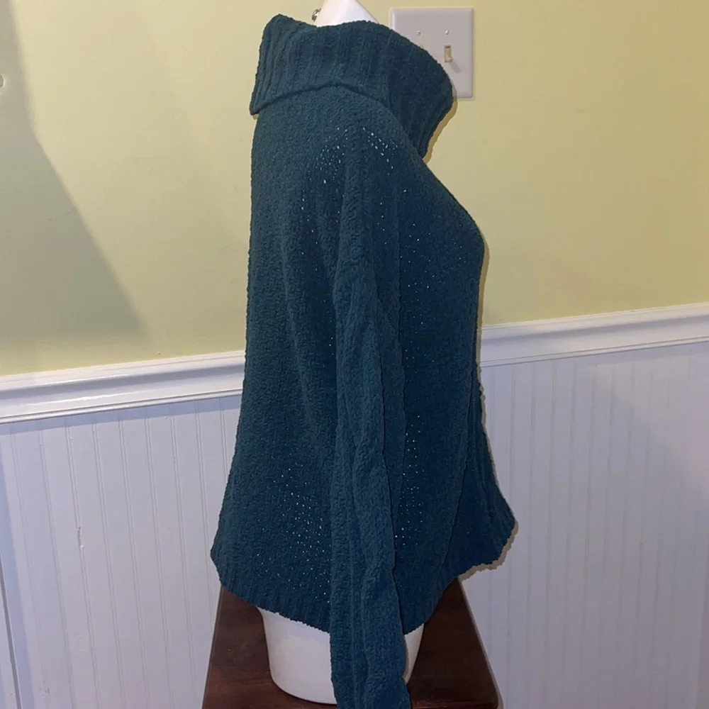 Seven7 ladies Shaker cowl neck long sleeve sweater. Dark green. Large.